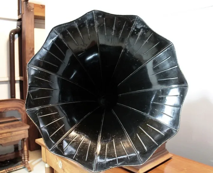 Gramophone à Pavillon XXe