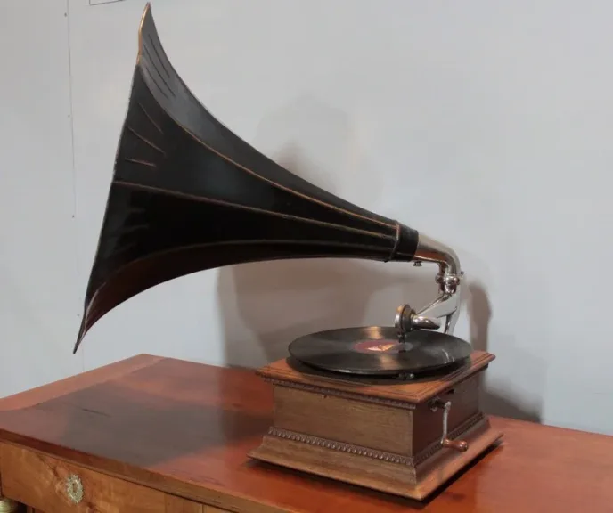 Gramophone à Pavillon XXe