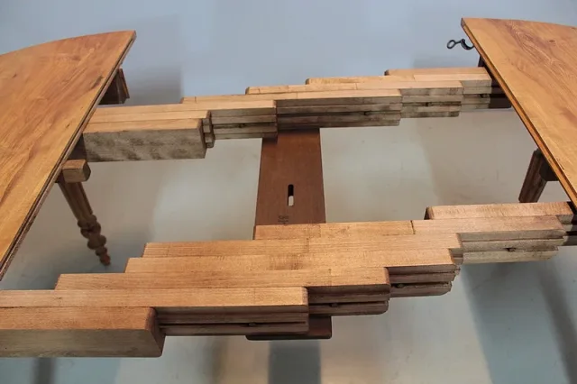 LOUIS PHILIPPE PEIROD TABLE