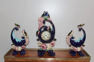 MANTLE GARNITURE