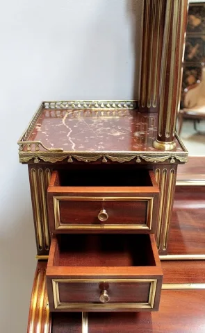 Bureau Cylindre à Gradin Louis XVI en Acajou XIXe