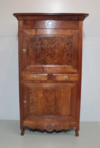 GABINETE DE ESTILO LOUIS XV