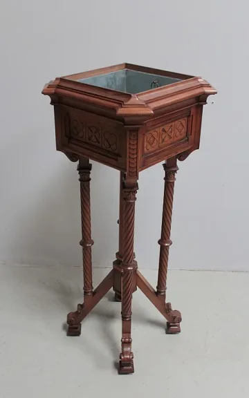 JARDINIERE