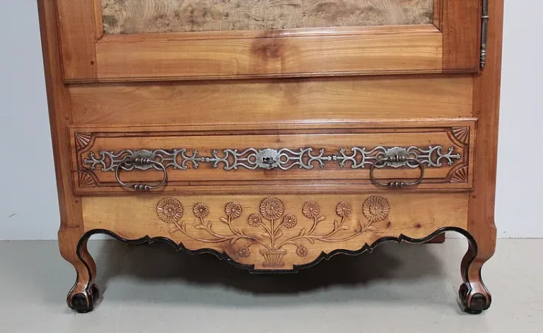 Bonnetière Charentaise Louis XV en Merisier XIXe