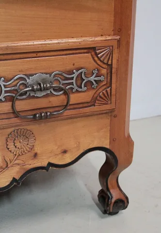 Bonnetière Charentaise Louis XV en Merisier XIXe