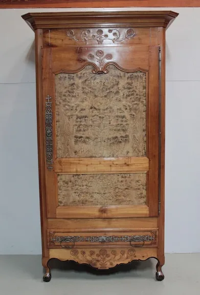 Bonnetière Charentaise Louis XV en Merisier XIXe
