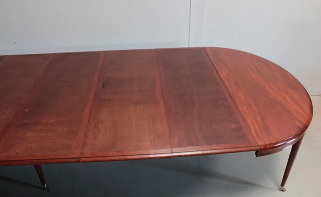 OVAALTAFEL
