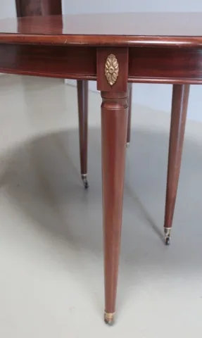 OVAALTAFEL