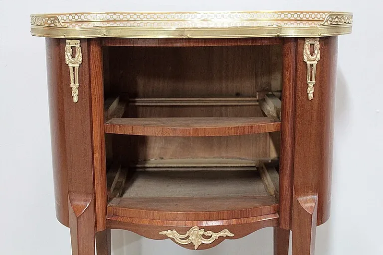 ÜBERGANGSSTIL KÜHLSCHRANK