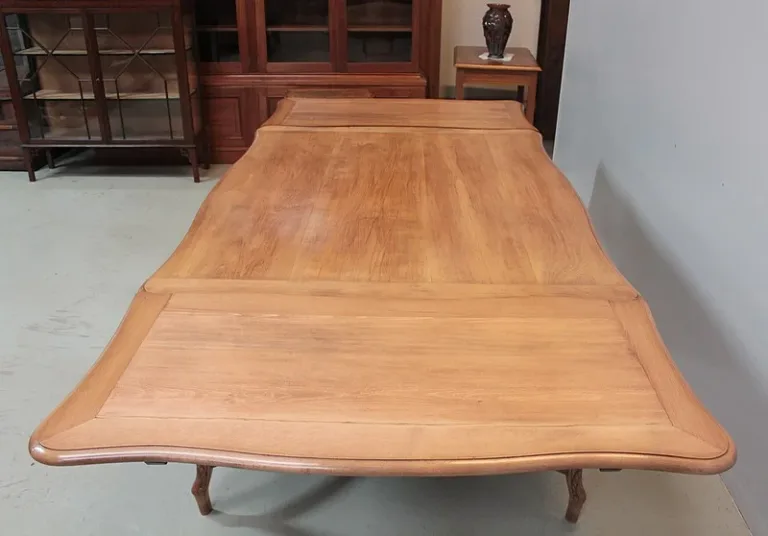 FRENCH REGENCY STILTISCH