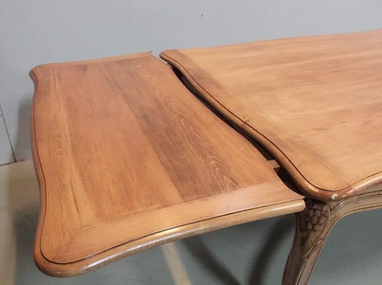 FRENCH REGENCY STILTISCH