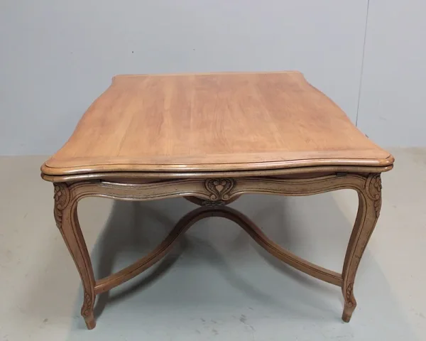 Table de Style Régence en Hêtre  XXe