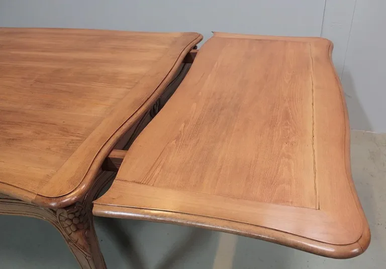 FRENCH REGENCY STILTISCH
