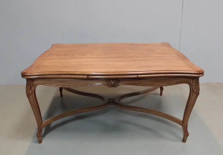 FRENCH REGENCY STILTISCH