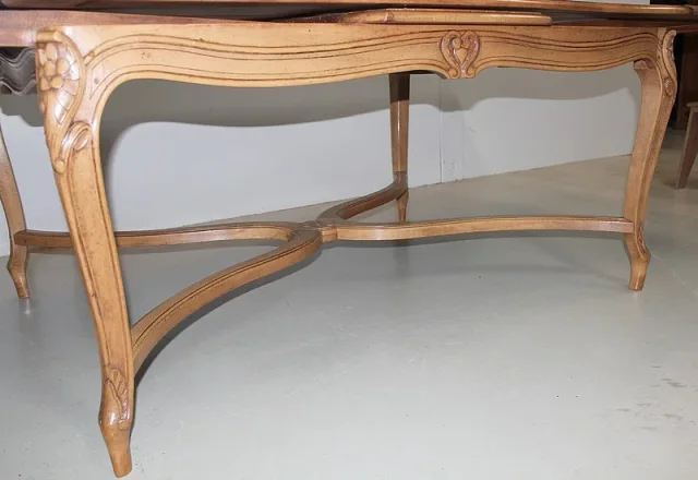 Table de Style Régence en Hêtre  XXe