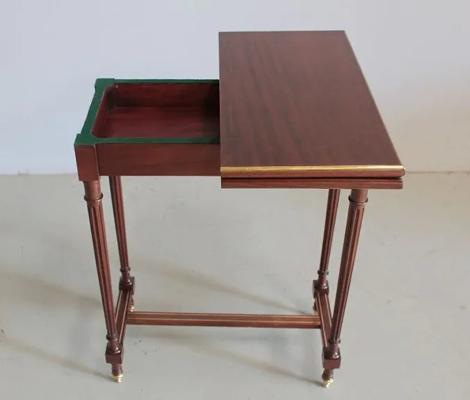 LOUIS XVI STIL KARTENTISCH