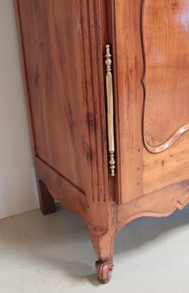 LOUIS XV STIL ARMOIRE