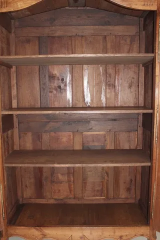 Armoire Louis XV en Merisier et Frêne  XIXe