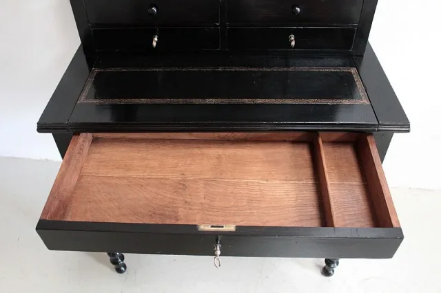 NAPOLEON III PERIOD DESK