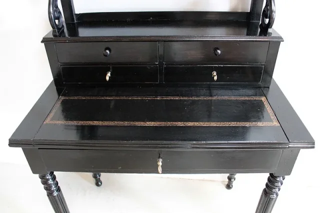 NAPOLEON III PERIOD DESK