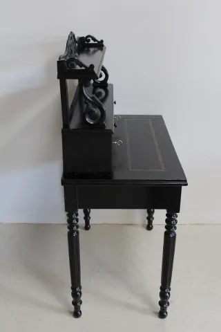 NAPOLEON III PERIOD DESK