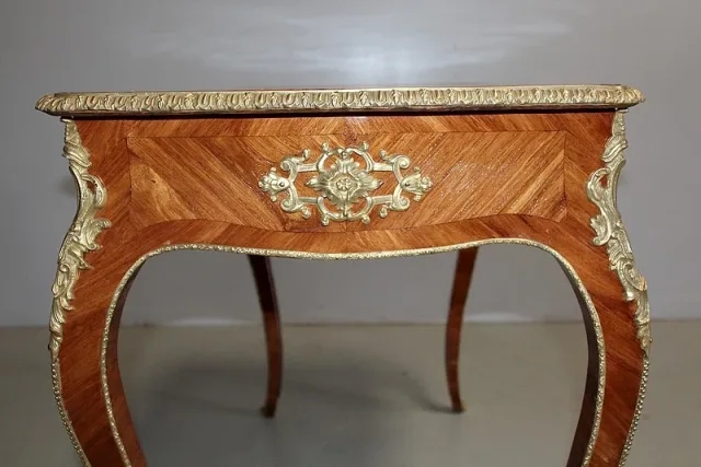 LOUIIS XV STYLE TABLE