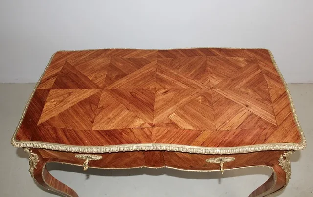 LOUIIS XV STYLE TABLE
