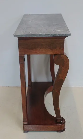 RESTAURATION ZEITRAUM TISCH