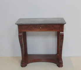 RESTAURATION ZEITRAUM TISCH