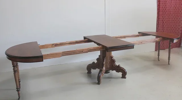 FRENCH EXTENDING TABLE