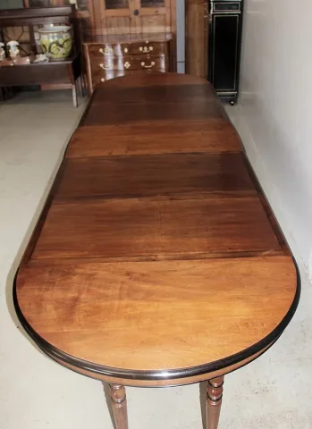 FRENCH EXTENDING TABLE
