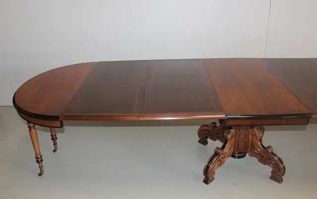 FRENCH EXTENDING TABLE