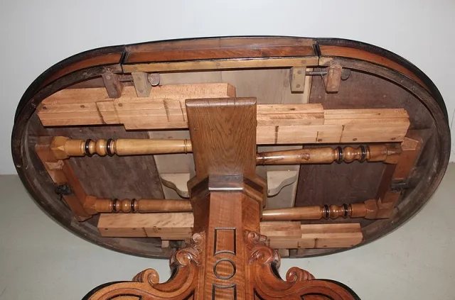 FRENCH EXTENDING TABLE