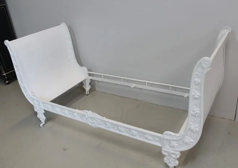 Lit de Repos - Banquette en Fonte XXe