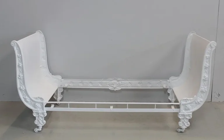 Lit de Repos - Banquette en Fonte XXe