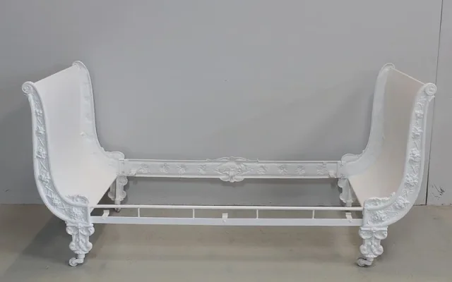 Lit de Repos - Banquette en Fonte XXe