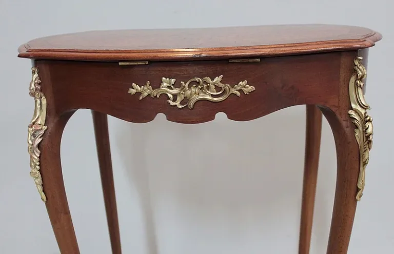 LOUIS XV STIL ARBEITSTISCH