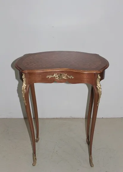 LOUIS XV STIL ARBEITSTISCH