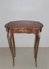 Table à Ouvrage de style Louis XV  XIXe