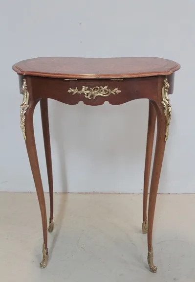 LOUIS XV STIL ARBEITSTISCH