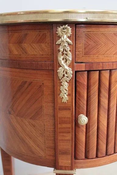 LOUIS XVI STIL BEDSIDE TISCH