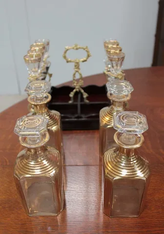 DECANTER BOX