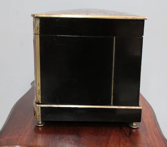 DECANTER BOX