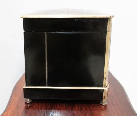 DECANTER BOX