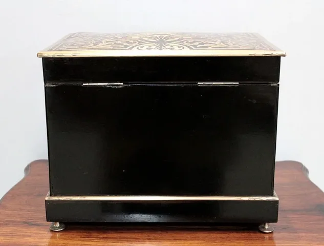 DECANTER BOX