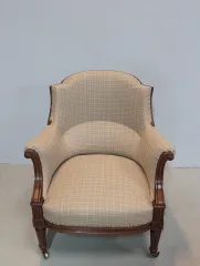 Bergère de style Louis XVI en Noyer XXe
