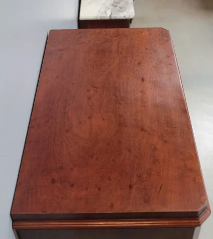 SECRETAIRE