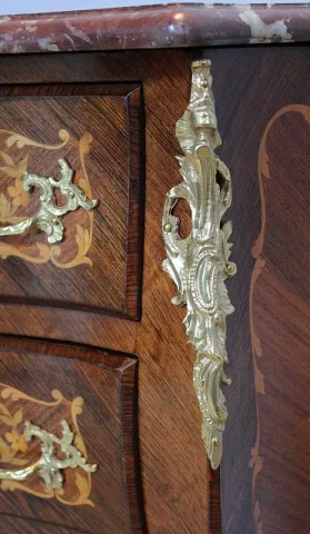 LOUIS XV STYLE CHEST OF DRAWERS
