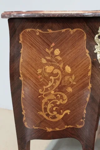 LOUIS XV STYLE CHEST OF DRAWERS