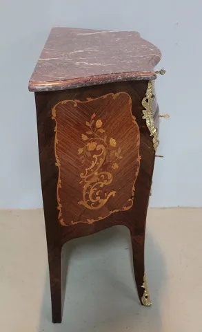 LOUIS XV STYLE CHEST OF DRAWERS